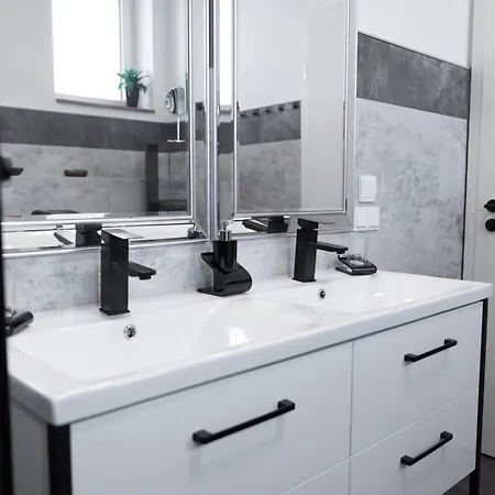 Grosszuegiges Fuer Gruppen Im Zentrum Von