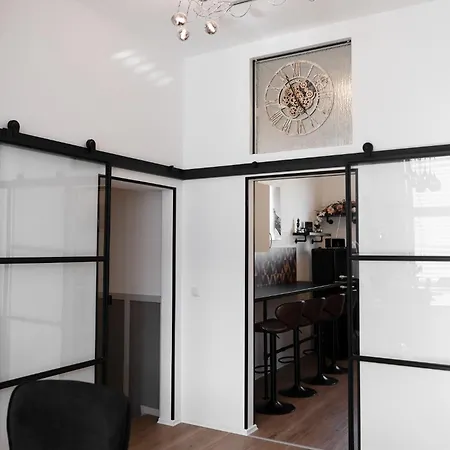 Appartamento Grosszuegiges Fuer Gruppen Im Zentrum Von