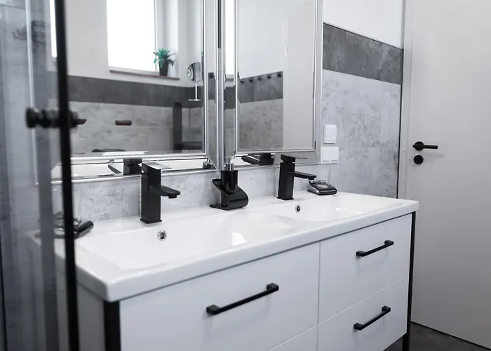 Grosszuegiges Fuer Gruppen Im Zentrum Von